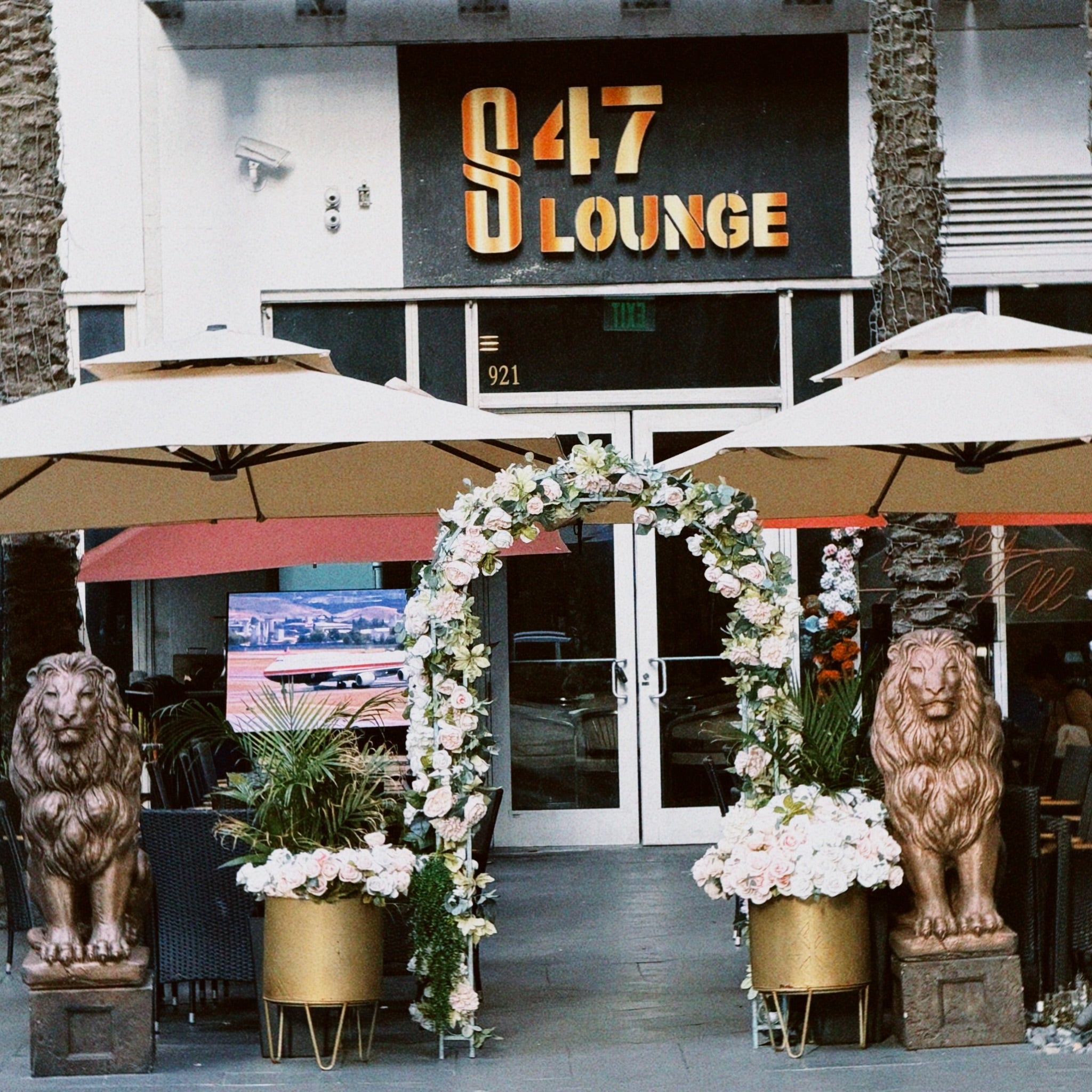 Brickell S47 Lounge